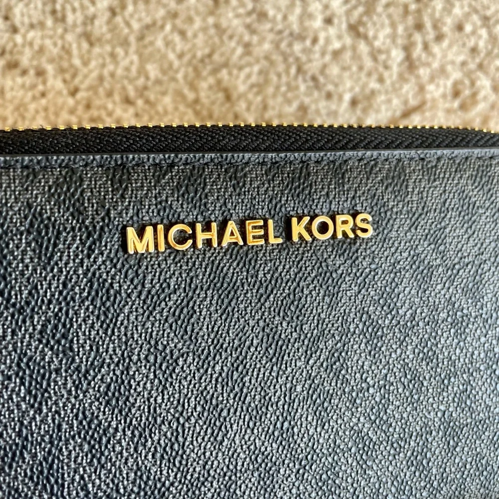Michael Kors Black Clutch *BRAND NEW* - Picture 5 of 5